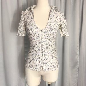 Adorable rustic country style fitted button up. S